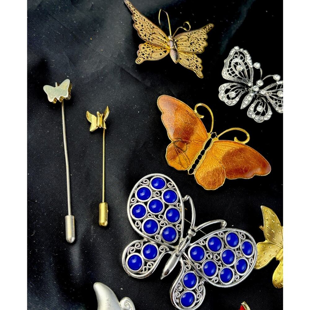 Lot of 28 VTG/Mod Brooches Rhinestone Enamel Crystal Statement -AK-Gerry’s -LC - Picture 5 of 12